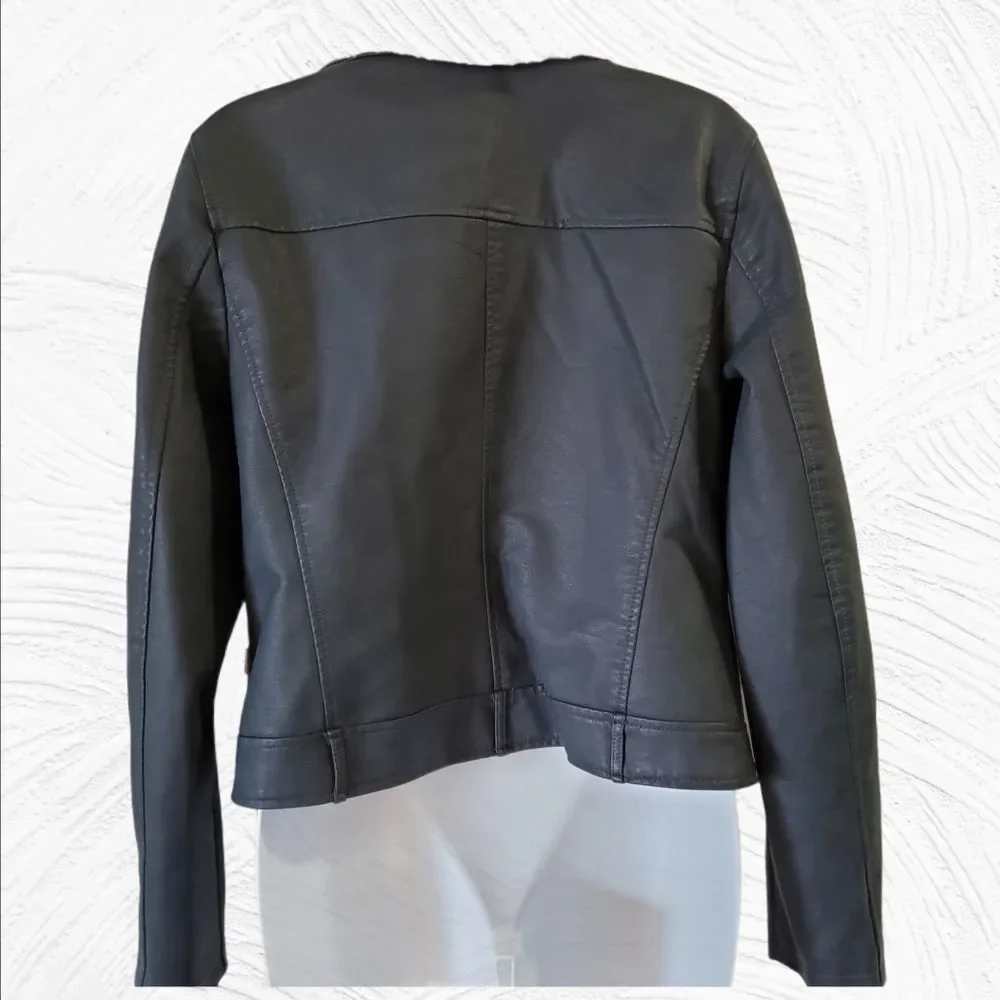 New Levi's $120 MSRP Faux Leather Navy Blue Sherpa Collar Moto Jacket - Picture 6 of 9